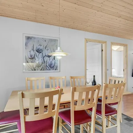 Cozy In With Kitchen 度假居 *